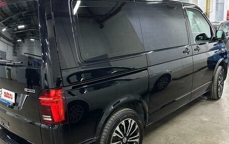 Volkswagen Multivan T6 рестайлинг, 2021 год, 8 000 000 рублей, 6 фотография