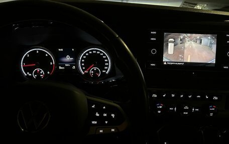 Volkswagen Multivan T6 рестайлинг, 2021 год, 8 000 000 рублей, 7 фотография