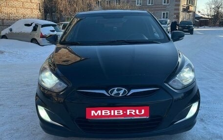 Hyundai Solaris II рестайлинг, 2012 год, 680 000 рублей, 9 фотография