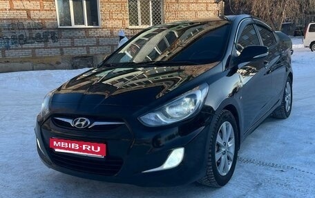 Hyundai Solaris II рестайлинг, 2012 год, 680 000 рублей, 8 фотография
