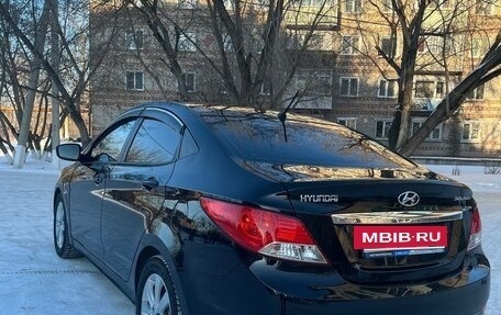 Hyundai Solaris II рестайлинг, 2012 год, 680 000 рублей, 10 фотография