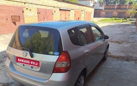 Honda Fit III, 2002 год, 450 000 рублей, 8 фотография