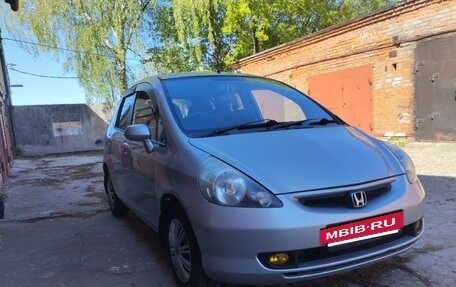 Honda Fit III, 2002 год, 450 000 рублей, 2 фотография