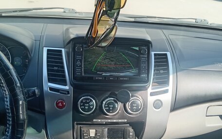 Mitsubishi Pajero Sport II рестайлинг, 2013 год, 1 999 999 рублей, 7 фотография