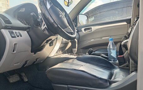 Mitsubishi Pajero Sport II рестайлинг, 2013 год, 1 999 999 рублей, 6 фотография