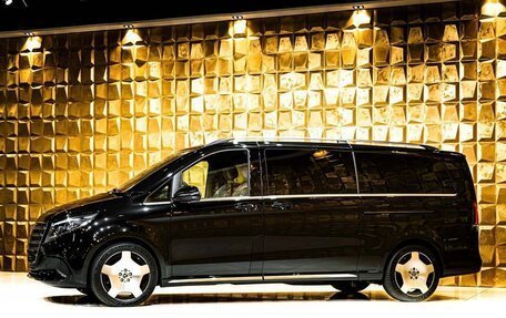 Mercedes-Benz V-Класс, 2024 год, 18 000 000 рублей, 3 фотография