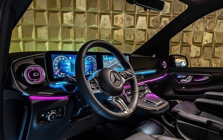 Mercedes-Benz V-Класс, 2024 год, 18 000 000 рублей, 10 фотография