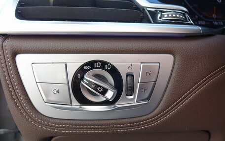 BMW 7 серия, 2019 год, 6 900 000 рублей, 15 фотография