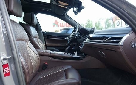 BMW 7 серия, 2019 год, 6 900 000 рублей, 28 фотография
