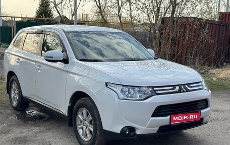 Mitsubishi Outlander III рестайлинг 3, 2012 год, 1 350 000 рублей, 1 фотография