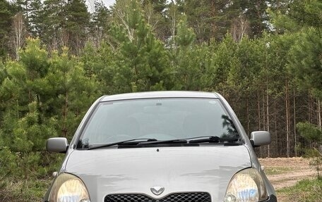 Toyota Vitz, 2003 год, 390 000 рублей, 3 фотография