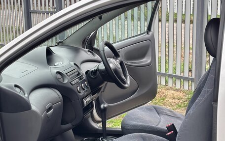 Toyota Vitz, 2003 год, 390 000 рублей, 10 фотография
