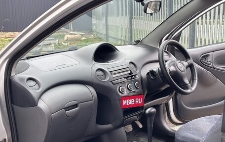 Toyota Vitz, 2003 год, 390 000 рублей, 11 фотография