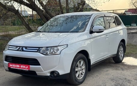 Mitsubishi Outlander III рестайлинг 3, 2012 год, 1 350 000 рублей, 3 фотография
