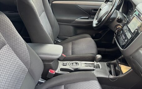 Mitsubishi Outlander III рестайлинг 3, 2012 год, 1 350 000 рублей, 13 фотография