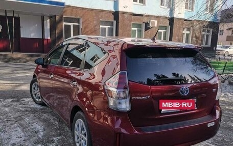 Toyota Prius Alpha I (ZVW40/41), 2019 год, 1 900 000 рублей, 3 фотография