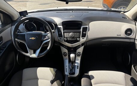 Chevrolet Cruze II, 2011 год, 747 000 рублей, 12 фотография
