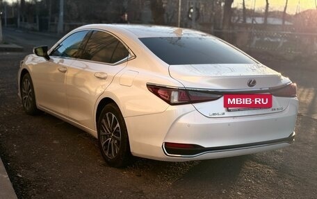 Lexus ES VII, 2022 год, 5 500 000 рублей, 4 фотография