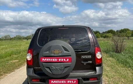 Chevrolet Niva I рестайлинг, 2011 год, 560 000 рублей, 2 фотография