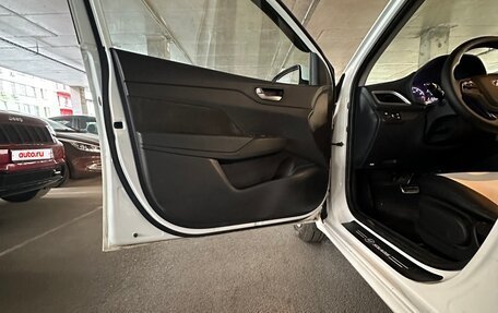 Hyundai Solaris II рестайлинг, 2019 год, 1 400 000 рублей, 14 фотография