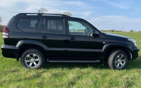 Toyota Land Cruiser Prado 120 рестайлинг, 2009 год, 2 700 000 рублей, 2 фотография