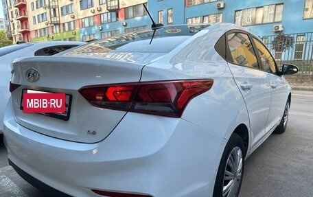 Hyundai Solaris II рестайлинг, 2019 год, 1 100 000 рублей, 4 фотография