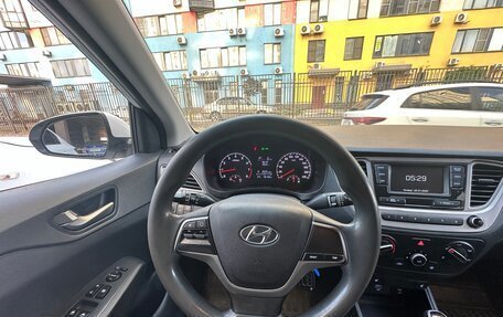 Hyundai Solaris II рестайлинг, 2019 год, 1 100 000 рублей, 11 фотография
