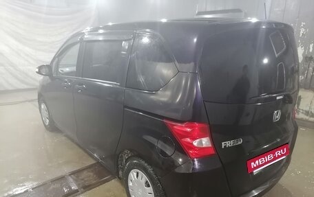 Honda Freed I, 2009 год, 955 000 рублей, 4 фотография