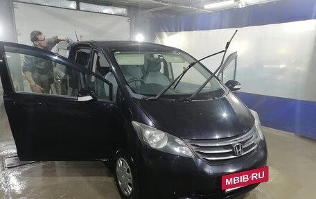 Honda Freed I, 2009 год, 955 000 рублей, 2 фотография
