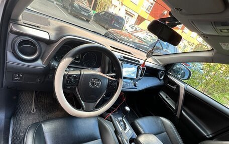 Toyota RAV4, 2018 год, 2 990 000 рублей, 5 фотография