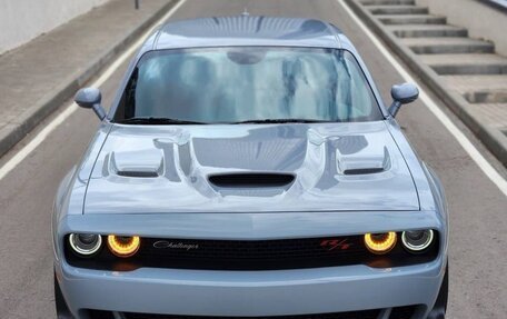 Dodge Challenger III рестайлинг 2, 2022 год, 11 000 000 рублей, 13 фотография