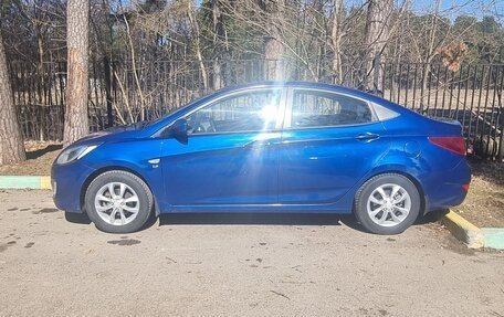 Hyundai Solaris II рестайлинг, 2011 год, 870 000 рублей, 3 фотография