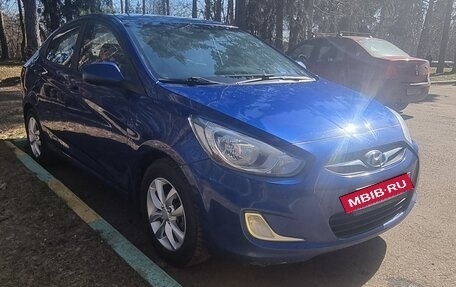 Hyundai Solaris II рестайлинг, 2011 год, 870 000 рублей, 6 фотография