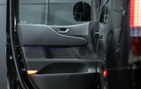 Hyundai Staria, 2025 год, 7 990 000 рублей, 24 фотография