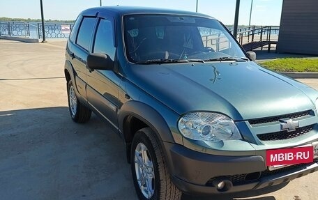 Chevrolet Niva I рестайлинг, 2010 год, 510 000 рублей, 2 фотография