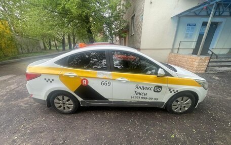 Hyundai Solaris II рестайлинг, 2016 год, 600 000 рублей, 3 фотография