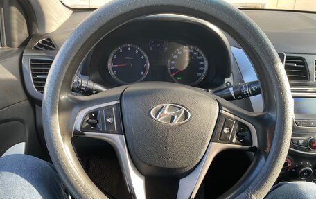 Hyundai Solaris II рестайлинг, 2016 год, 600 000 рублей, 6 фотография