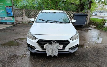 Hyundai Solaris II рестайлинг, 2018 год, 815 000 рублей, 3 фотография