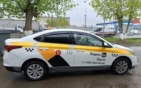 Hyundai Solaris II рестайлинг, 2018 год, 815 000 рублей, 4 фотография
