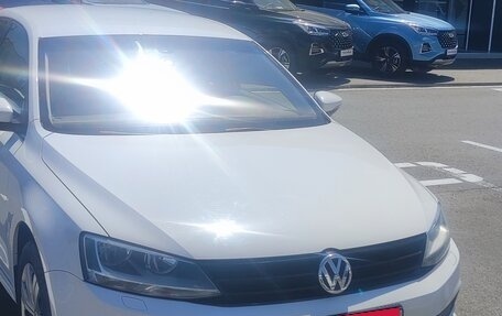 Volkswagen Jetta VI, 2015 год, 1 250 000 рублей, 2 фотография