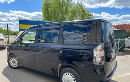 Toyota Voxy II, 2007 год, 680 000 рублей, 5 фотография
