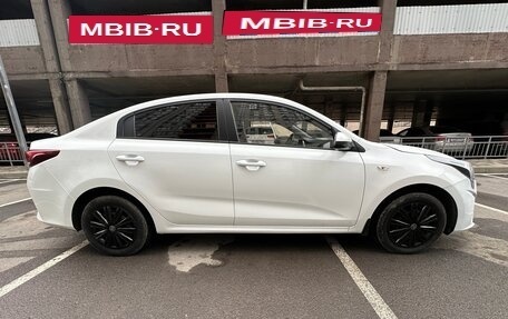 KIA Rio IV, 2020 год, 1 300 000 рублей, 6 фотография