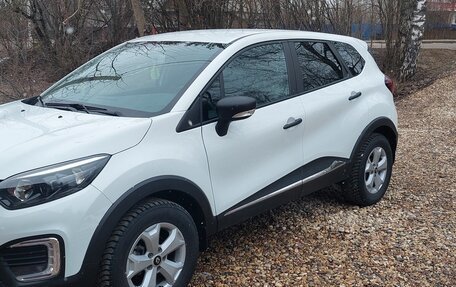 Renault Kaptur I рестайлинг, 2019 год, 1 550 000 рублей, 2 фотография