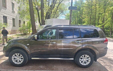 Mitsubishi Pajero Sport II рестайлинг, 2013 год, 2 100 000 рублей, 2 фотография