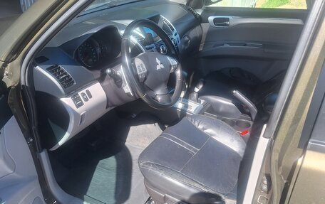 Mitsubishi Pajero Sport II рестайлинг, 2013 год, 2 100 000 рублей, 7 фотография