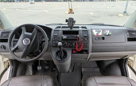 Volkswagen Transporter T5 рестайлинг, 2007 год, 1 350 000 рублей, 20 фотография