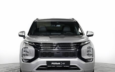 Mitsubishi Outlander, 2023 год, 3 915 000 рублей, 2 фотография
