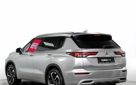 Mitsubishi Outlander, 2023 год, 3 915 000 рублей, 7 фотография