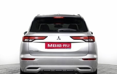 Mitsubishi Outlander, 2023 год, 3 915 000 рублей, 6 фотография