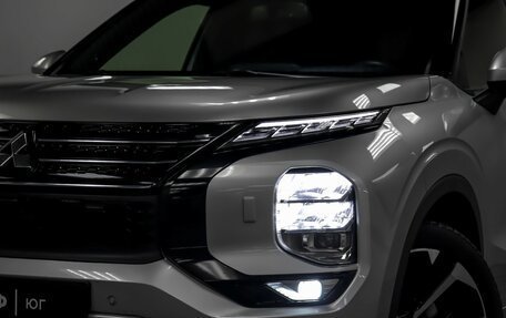 Mitsubishi Outlander, 2023 год, 3 915 000 рублей, 26 фотография